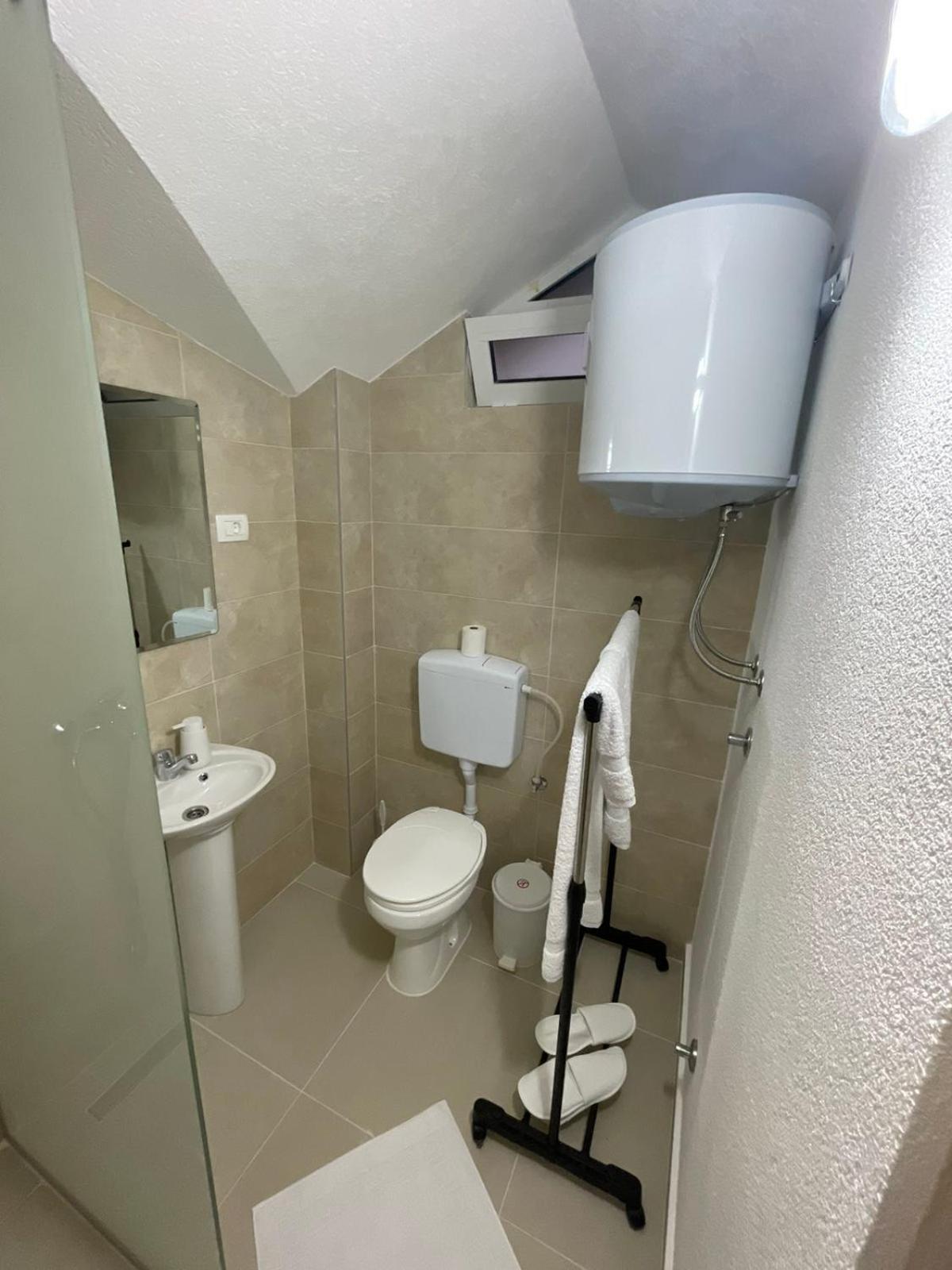 Apartments Zejak Mitrovici  ภายนอก รูปภาพ