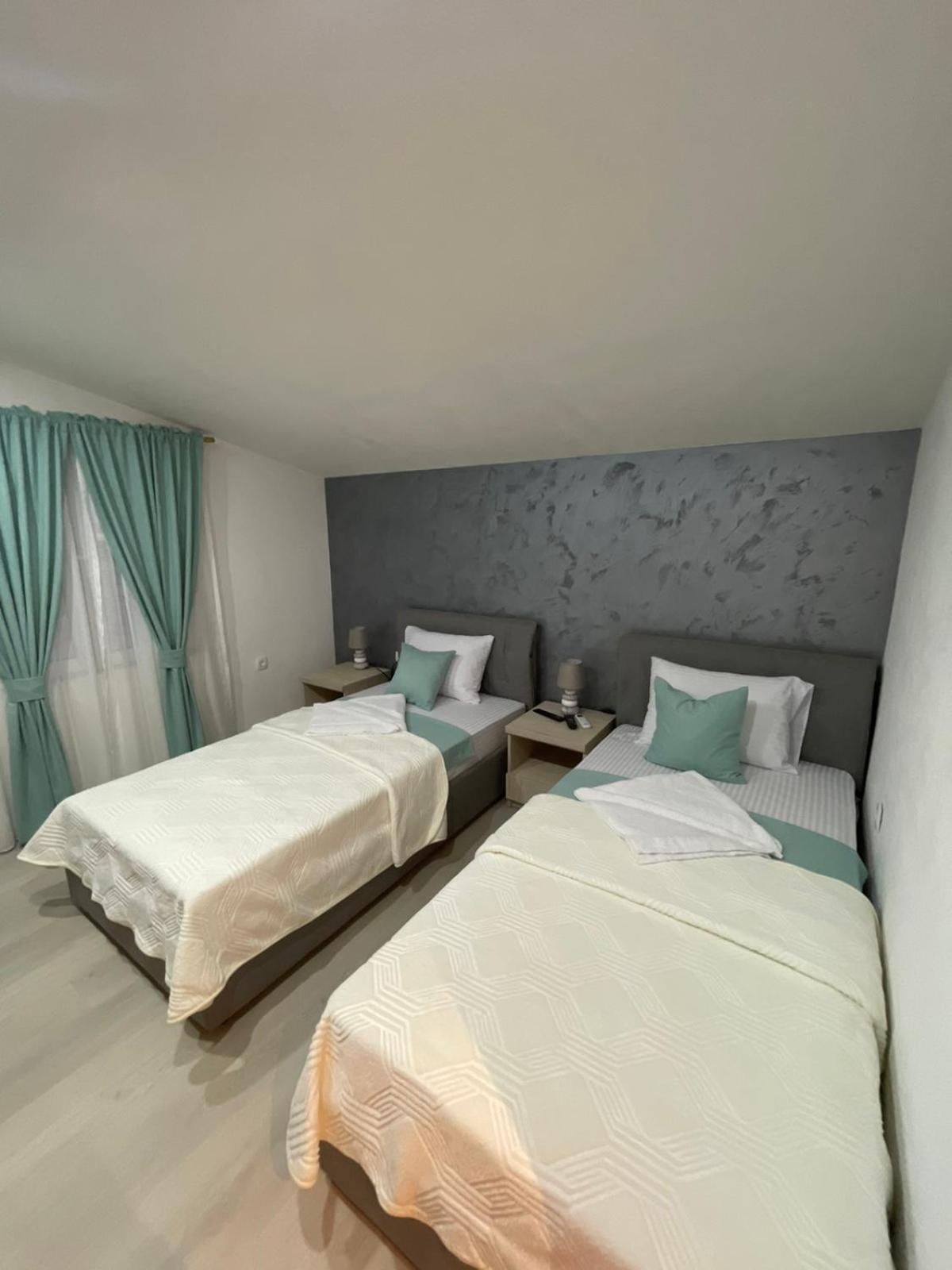 Apartments Zejak Mitrovici  ภายนอก รูปภาพ