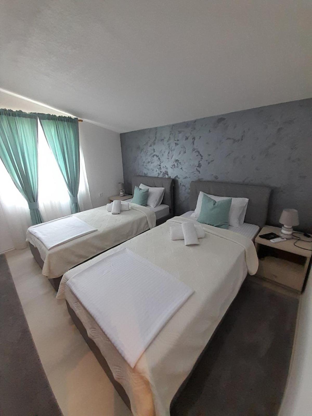 Apartments Zejak Mitrovici  ภายนอก รูปภาพ