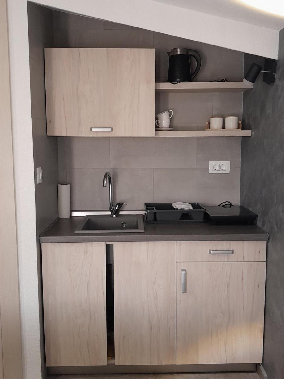 Apartments Zejak Mitrovici  ภายนอก รูปภาพ
